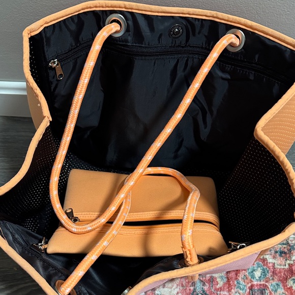 Stylish Pink and Orange Tote Bag - Picture 4 of 5